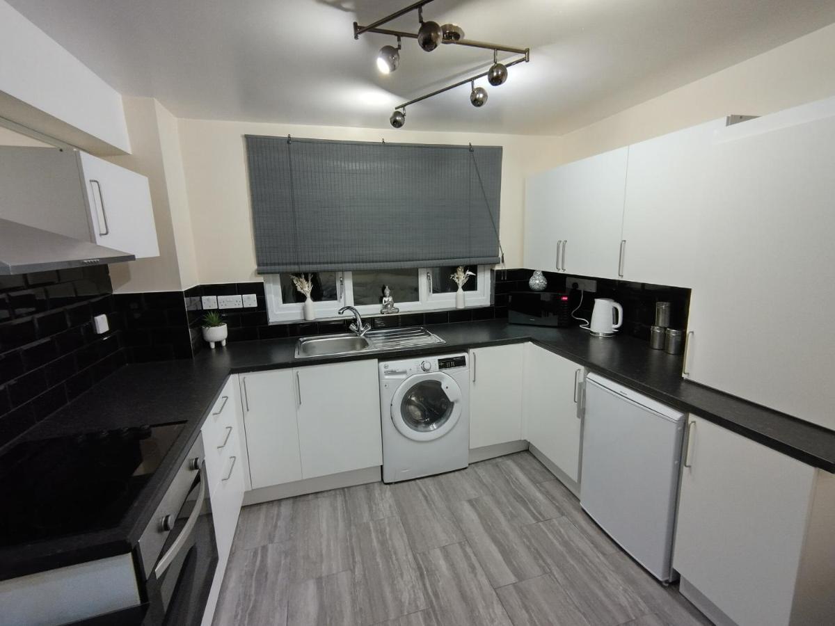 Queens Holiday Apartment Pembroke Dock Kültér fotó